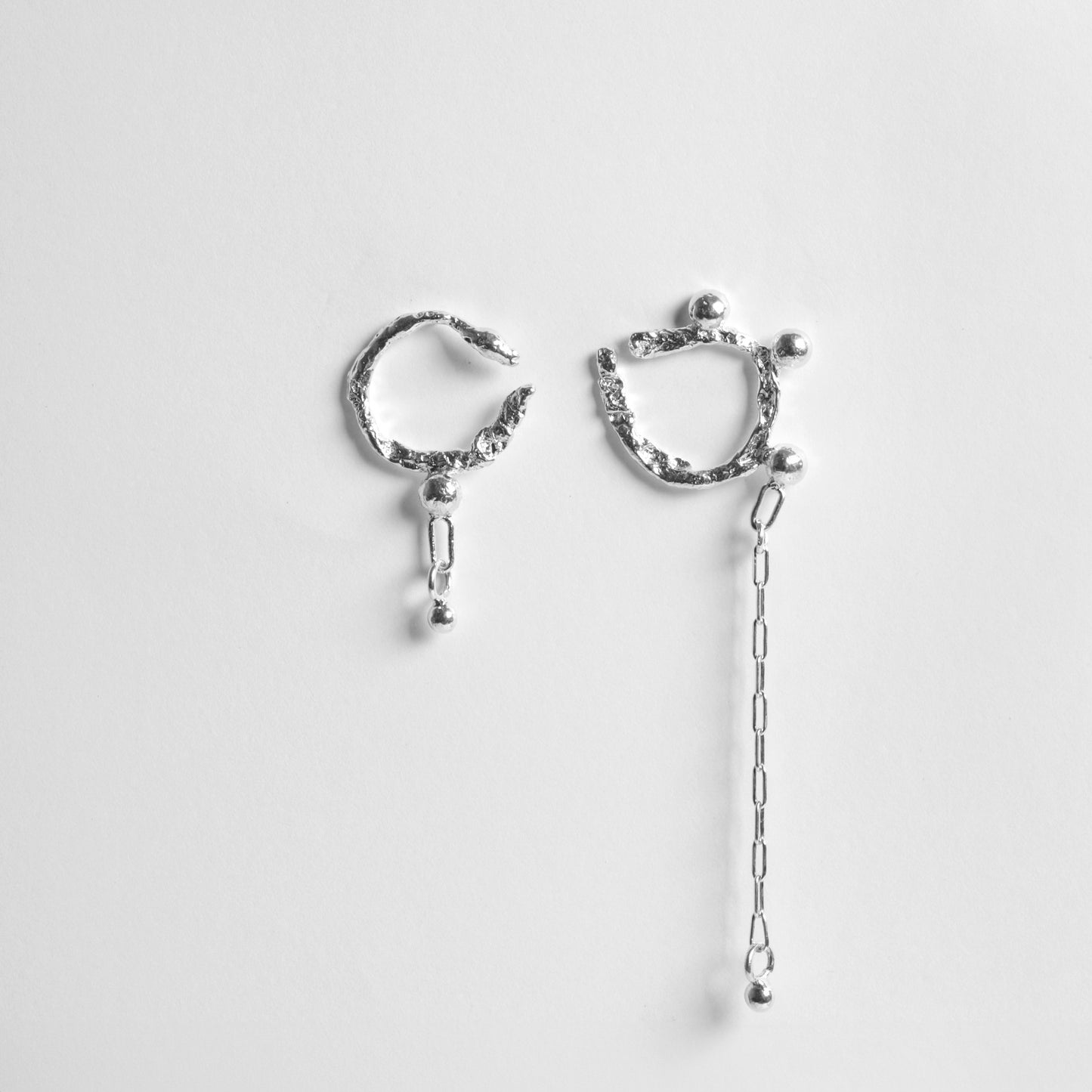 PENDIENTES ASIMETRICOS VIRUTA CON CADENA (por encargo)