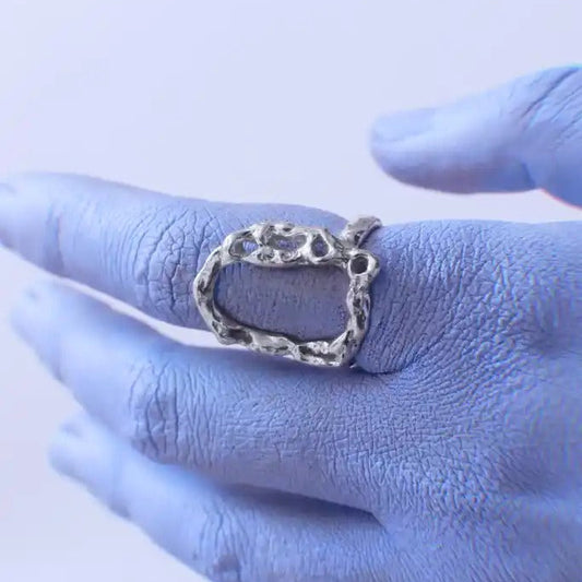 Vista principal de Anillo Viruta 01 en plata de ley artesanal de Antorcha de Plata