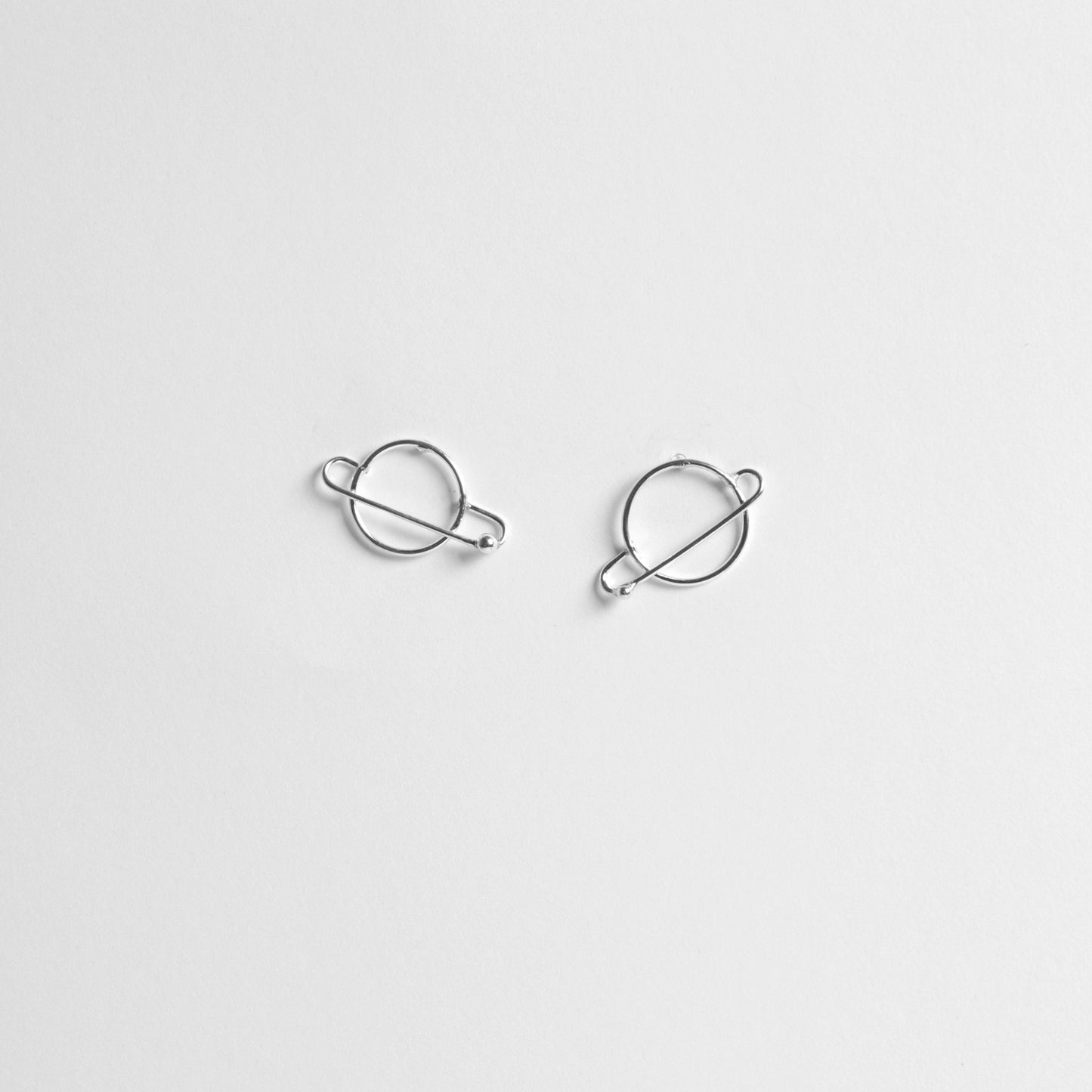 PENDIENTES SATURNO PEQUEÑOS